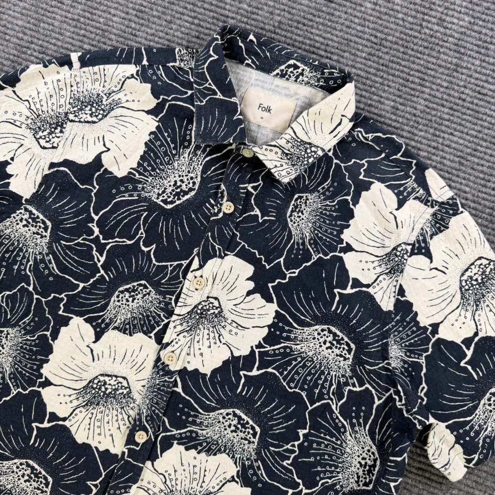 Folk Mens Medium Navy White Floral Linen Blend Short Sleeve Button Down Shirt